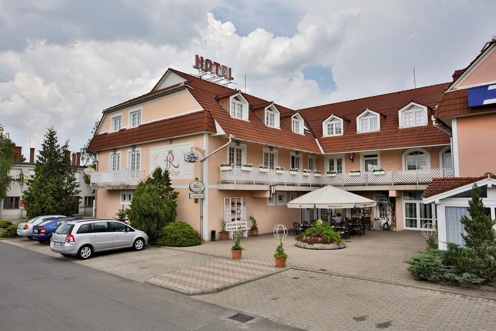 Hotel Rittinger Bonyhad Exterior photo